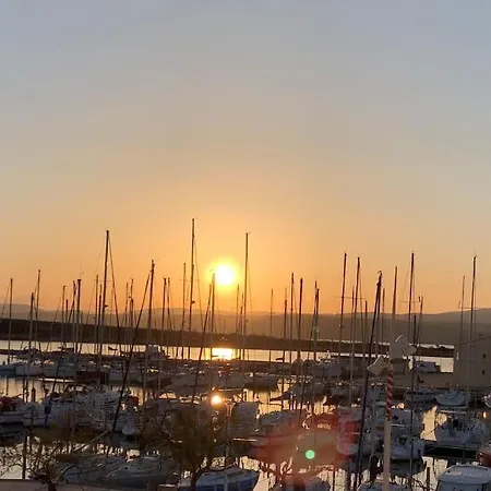 Avec Vue Sur Le Port Apartman *